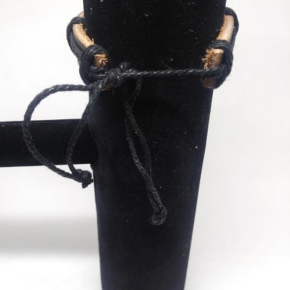 New unisex Leather Skull Bracelet - Picture 3 of 4